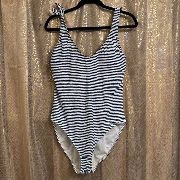 LAUREN Ralph Lauren Blue Striped Lace Up Back One Piece Swimsuit Size 16 - Picture 1 of 10
